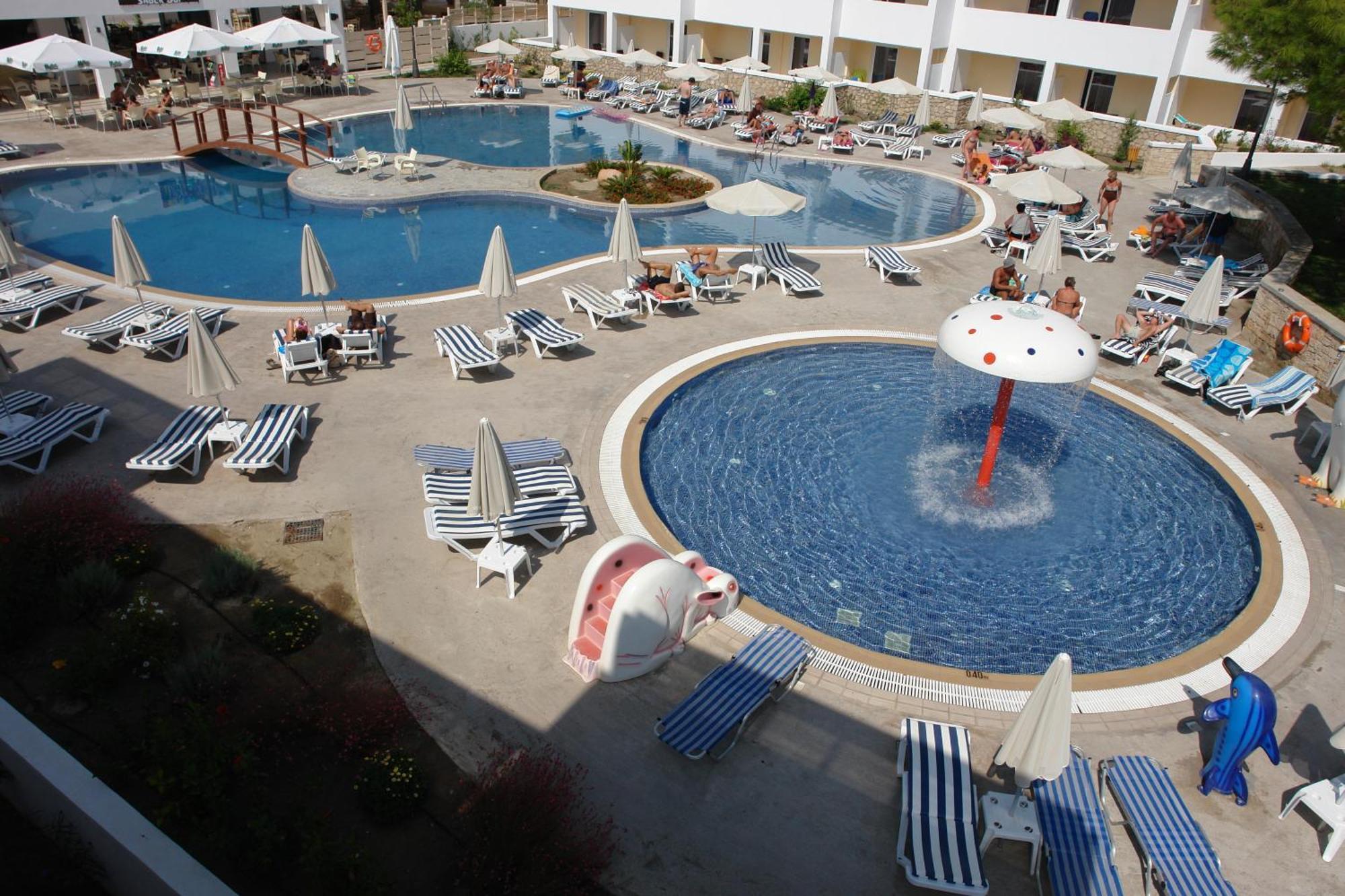 Matina Pefkos Aparthotel Pefki  ภายนอก รูปภาพ